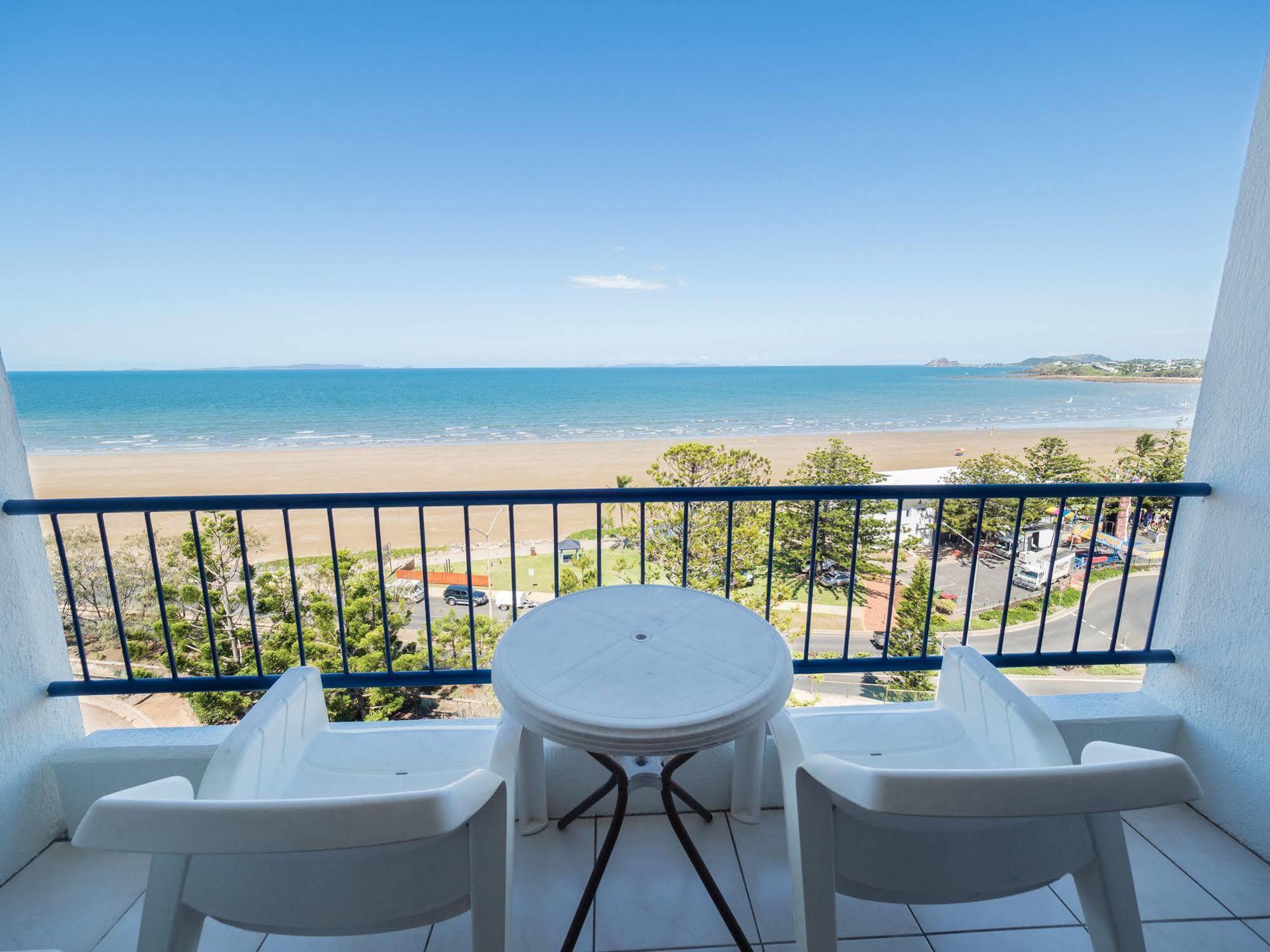 Bayview Tower Hotel Yeppoon Exterior photo